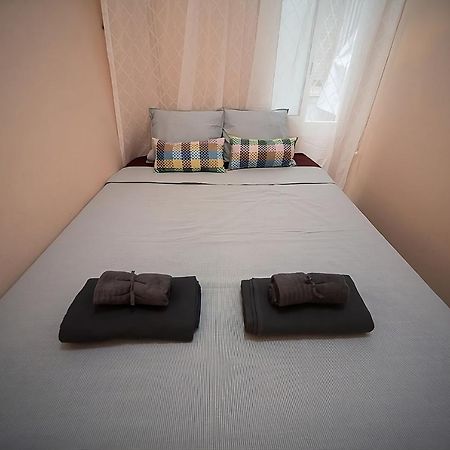 Traditional Rooms In Eixample Barcelona Luaran gambar