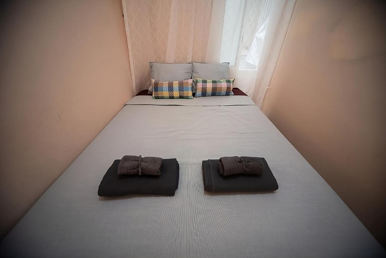 Traditional Rooms In Eixample Barcelona Luaran gambar