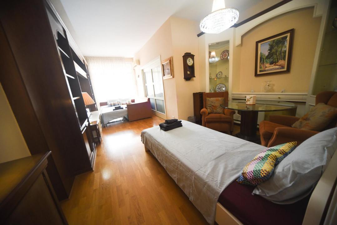 Traditional Rooms In Eixample Barcelona Luaran gambar